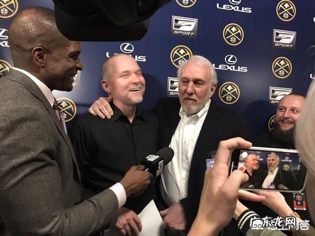 波波维奇开场63秒被驱逐,赛后却搞笑闯入马龙教练采访,波波是故意被驱逐输球吗?