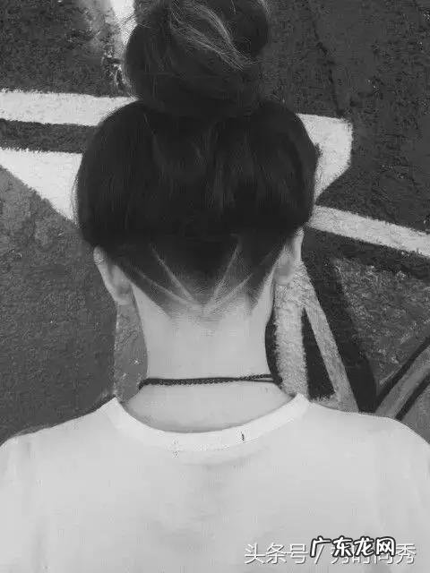 有没有类似朋克头的女生发型可以分享?