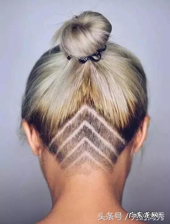 有没有类似朋克头的女生发型可以分享?