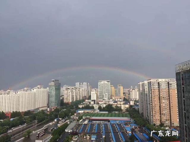 天上可以同时出现两道彩虹吗?