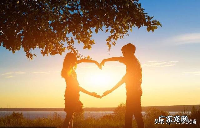 父母只希望自己找本地的对象,还一味安排相亲对象,孝顺的女孩该怎么办?