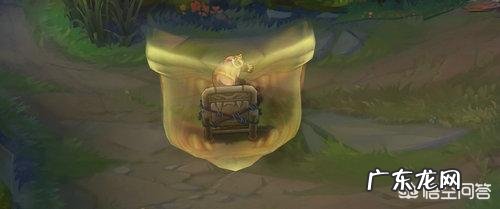 《英雄联盟》中,操作水平相当,面对德莱文和锤石的组合,下路选什么组合可以压制?