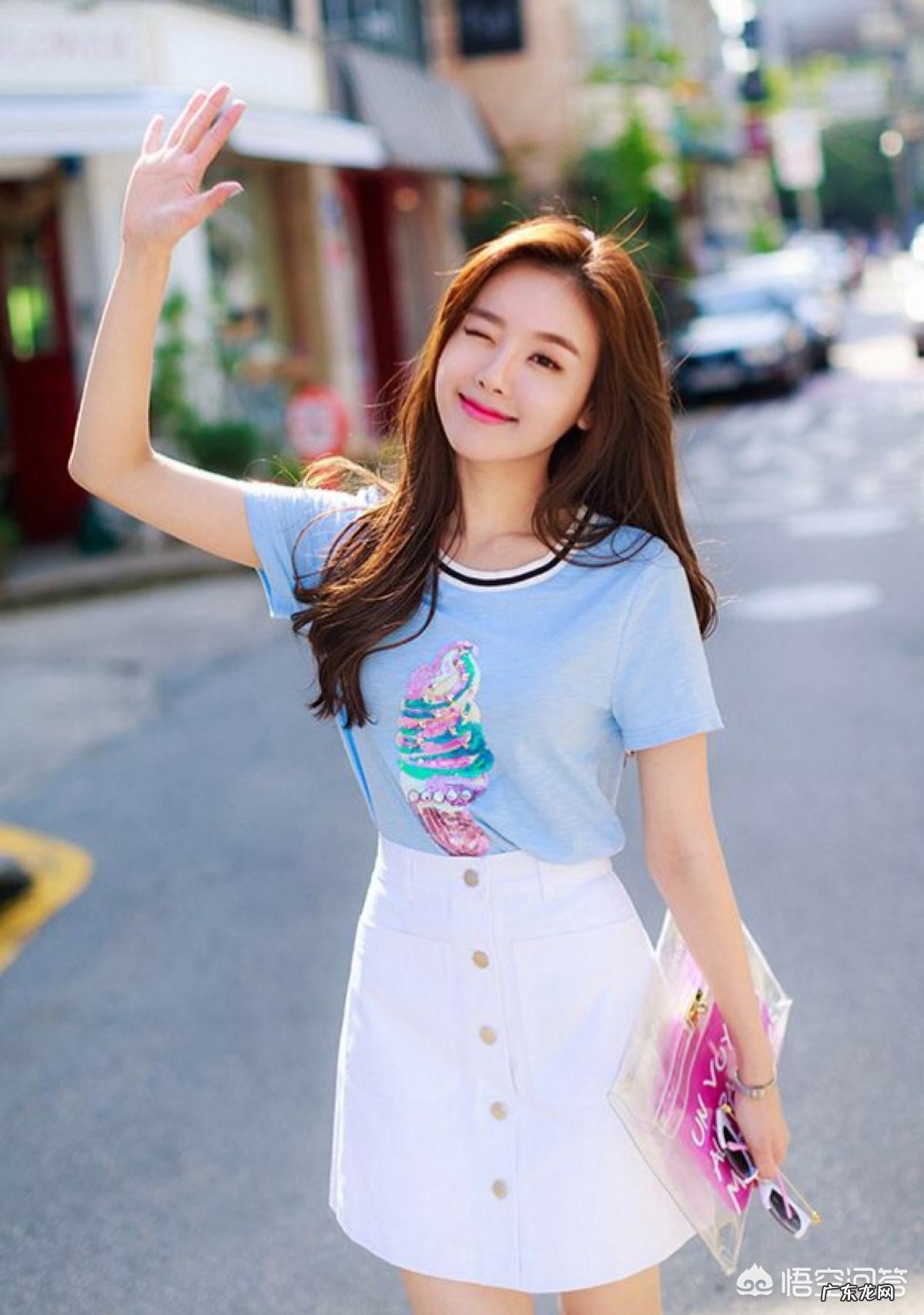 夏日有哪些时尚又个性的T恤,可以用摄影图片呈现出来么?