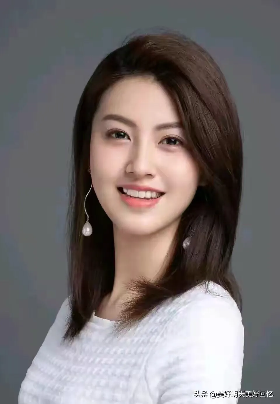 喜欢性感美女的男人，正不正常，他们应不应该受到指责？