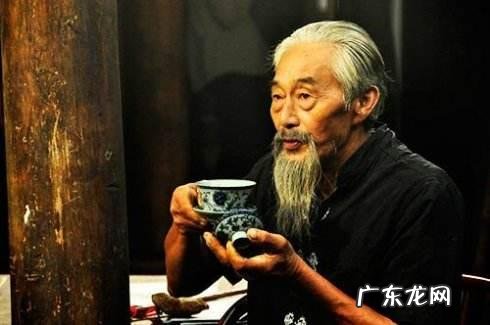 喜欢独自喝茶的人是什么样的人?