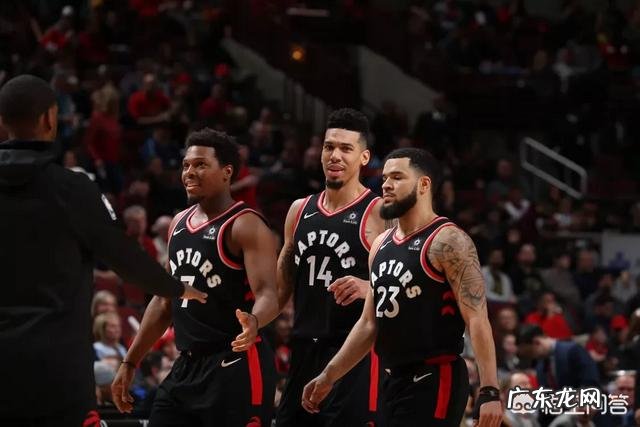 雄鹿锁定2018-19常规赛冠军，如何评价他们本赛季的表现，雄鹿的季后赛前景如何？