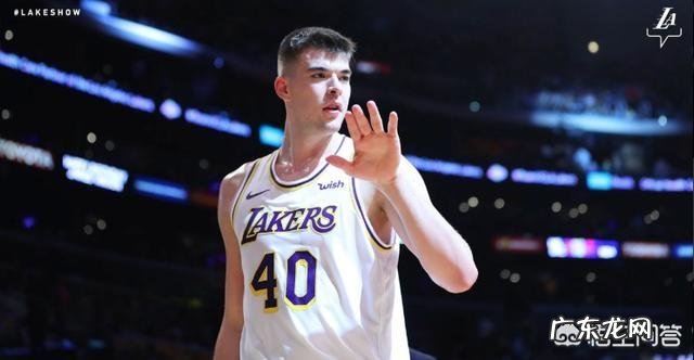 湖人胜太阳,祖巴茨正负值+18、砍下24分16篮板均为全场最高,你怎么评价?