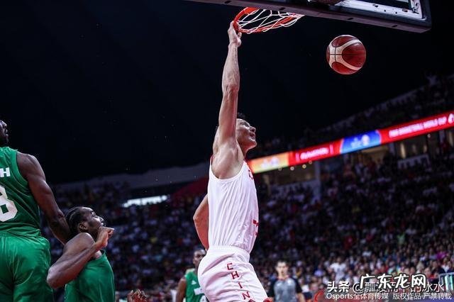 中国男篮73-86尼日利亚,无缘直通东京奥运,易建联爆发27分6板,怎么评价?