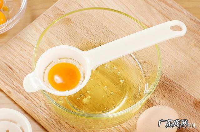 做蛋糕为什么要用鲜鸡蛋而不能用放久了的鸡蛋?