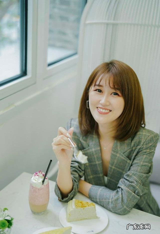 格子衣服怎么搭配好看?