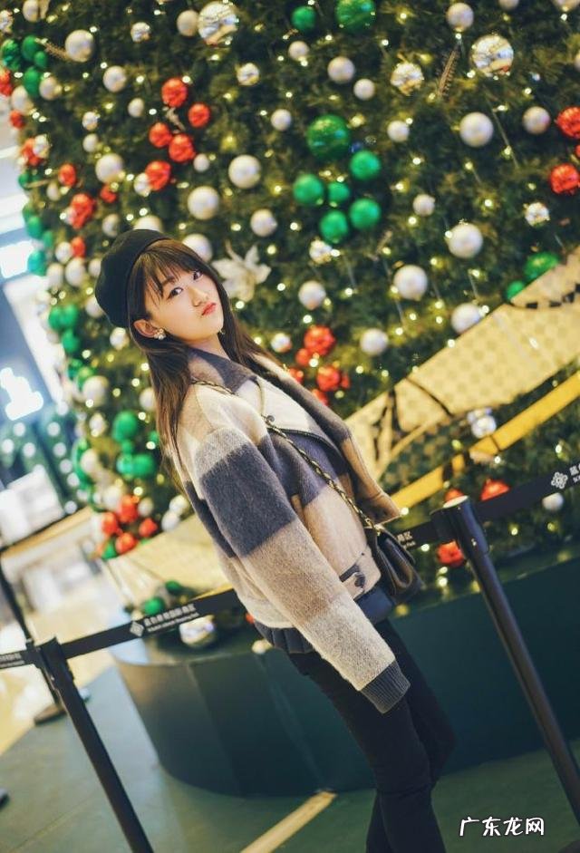 格子衣服怎么搭配好看?