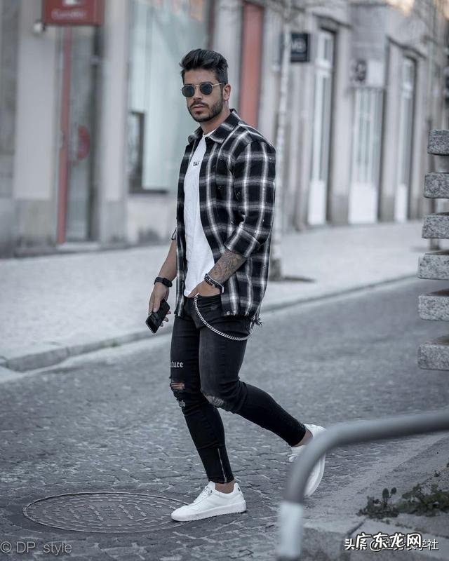 格子衣服怎么搭配好看?