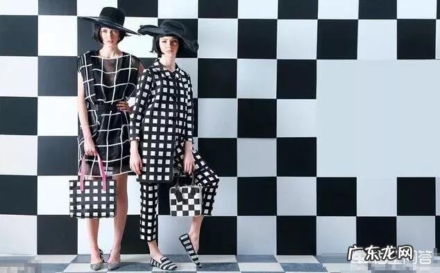 格子衣服怎么搭配好看？