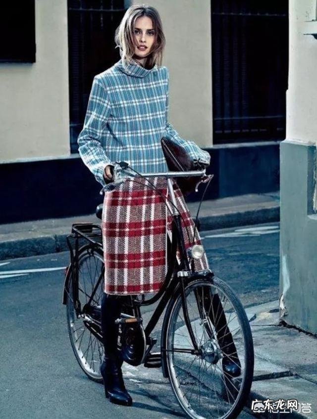 格子衣服怎么搭配好看?