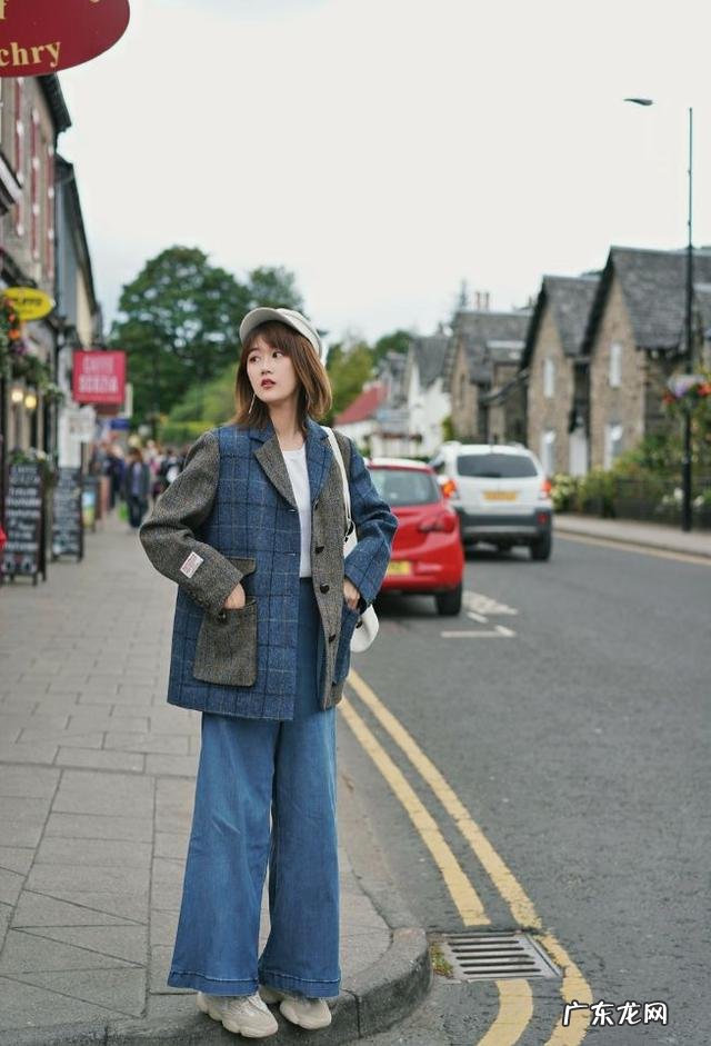 格子衣服怎么搭配好看?