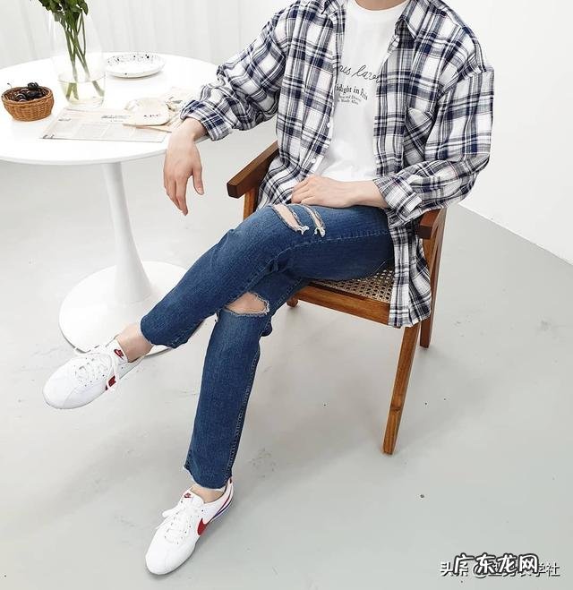 格子衣服怎么搭配好看?