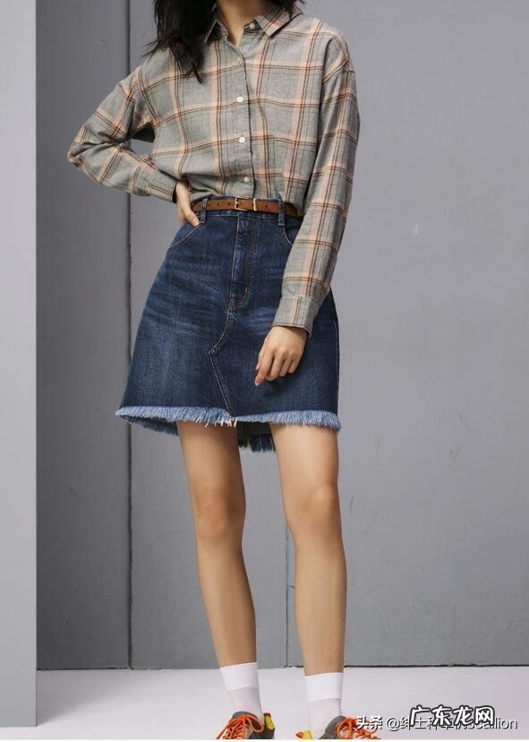 格子衣服怎么搭配好看?