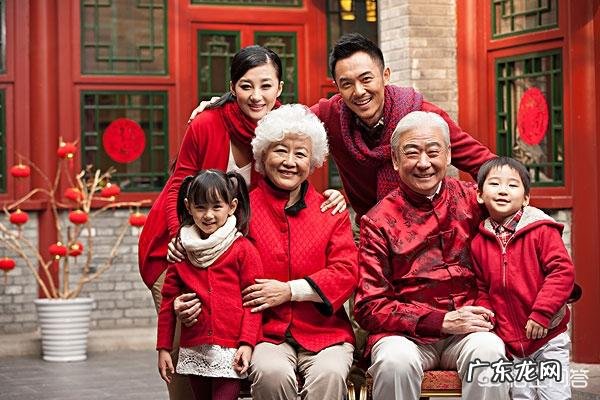 有老人长辈在吃饭的时候都会有哪些礼仪?