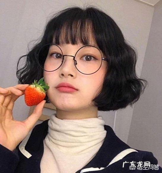 大脸的人适合怎样的发型?