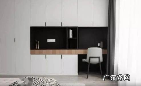 卧室衣柜要不要到顶「卧室柜子要不要做到顶」