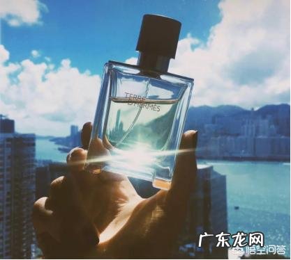 适合21-25岁左右男生的香水有什么推荐吗?