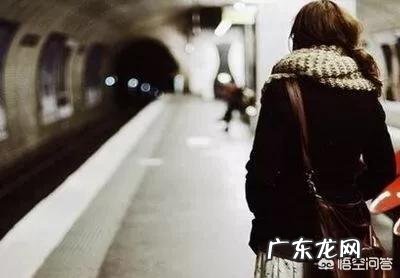 为什么在大学恋爱的两个人，步入社会后，结婚在一起的很少？