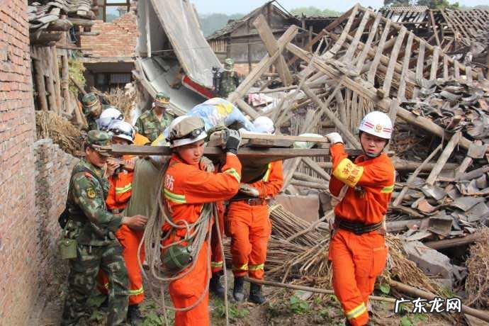 住在9层楼,地震了如何快速逃生?