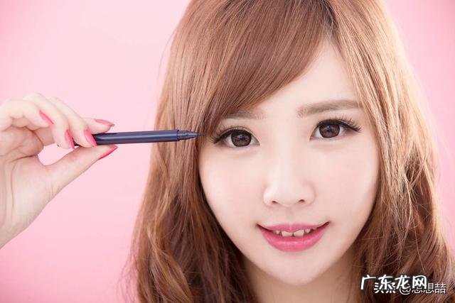 在美妆中，有哪些小窍门是别人不知道但你用了很久的？