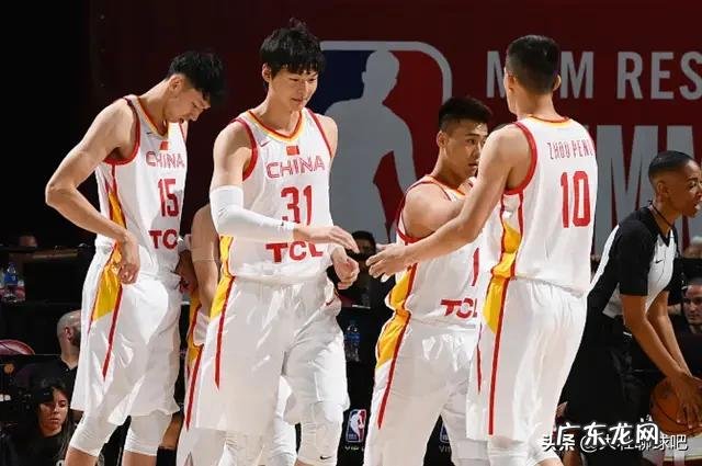 中国62-103惨负热火,全场完全被压制。球迷评论热队看起来像梦之队。如何评价?