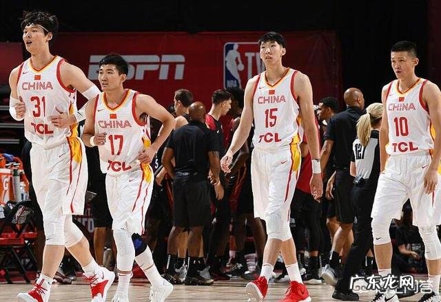 中国62-103惨负热火,全场完全被压制。球迷评论热队看起来像梦之队。如何评价?
