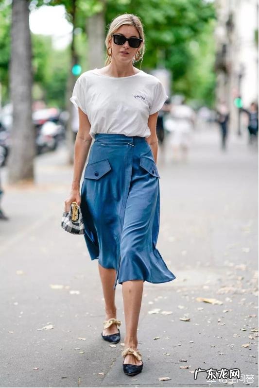 白色T恤有哪些搭配是比较时尚又高级的？