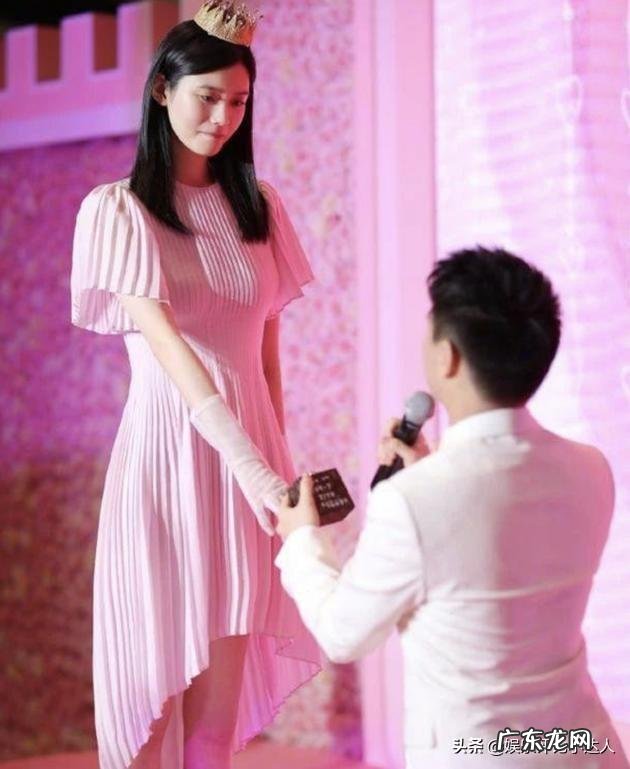 何猷君和奚梦瑶五月求婚，七月结婚，十月生子，是为了分遗产吗？你怎么看？