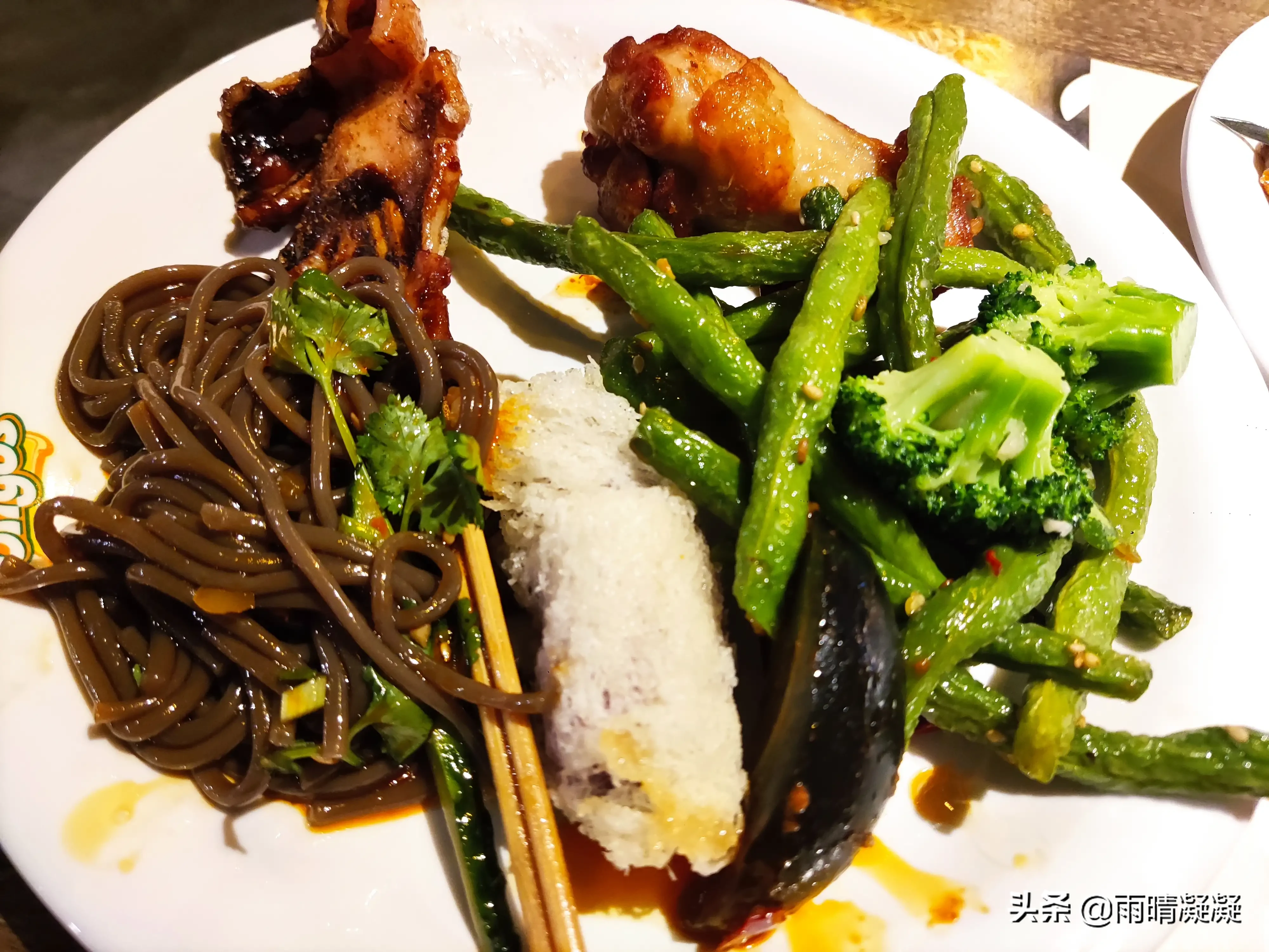 一天吃两片全麦面包,两个黄瓜,一个鸡蛋,不运动可以瘦吗?