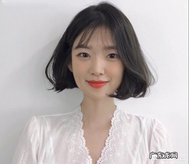 头发黑且多，剪个齐肩短发烫个内扣会怎么样？