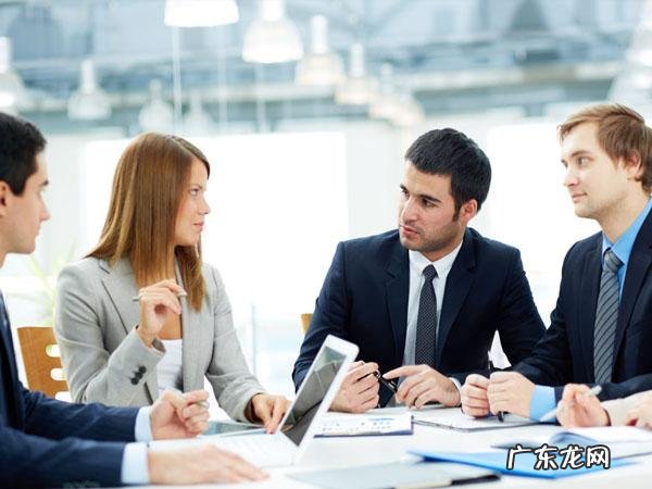 真正的爱情是什么样子,在职场能遇到爱情吗?