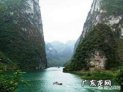 《早发白帝城》是李白流放途中所创的一首什么绝句?你怎么解读?