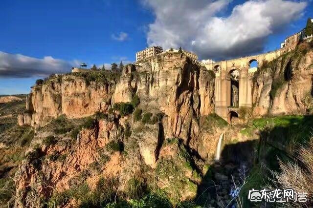 外出旅行,有哪些东西是必带的?