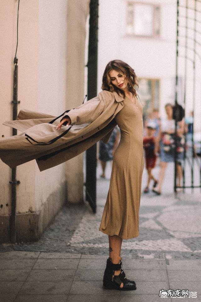 针织长裙搭配什么外套好看?