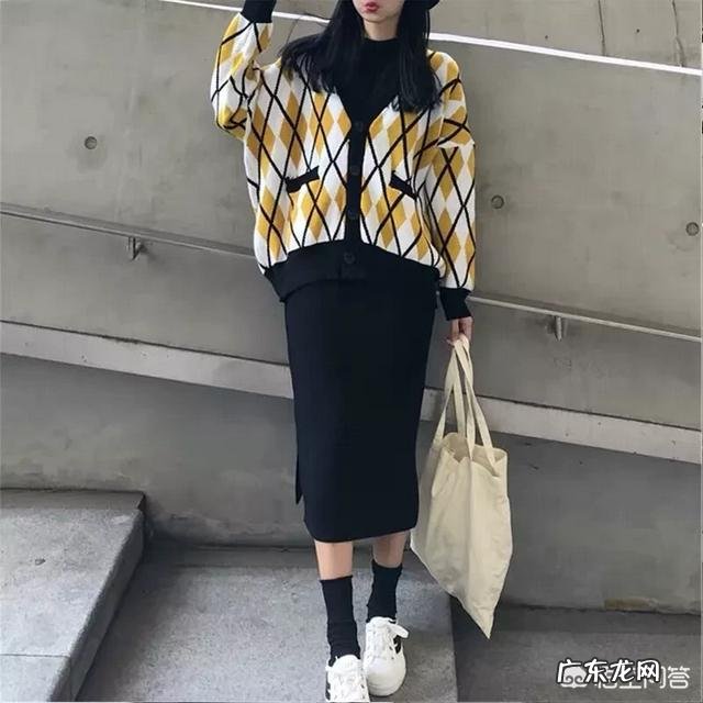 针织长裙搭配什么外套好看?