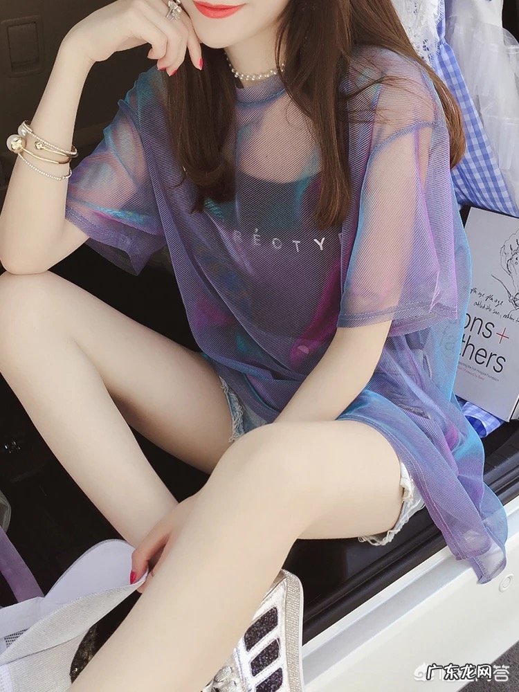 今年流行什么颜色?