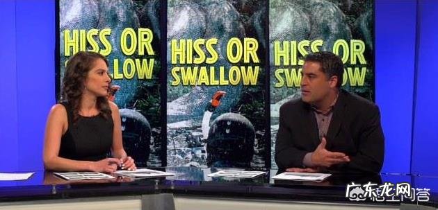 一个人被蟒蛇吞进肚子里，为什么手里有刀，也无法破腹逃出来？-