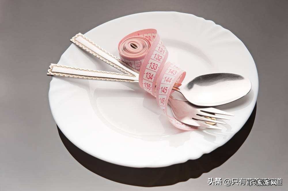 一天三顿饭在哪个时间段吃,不需要节食会有减肥的作用?