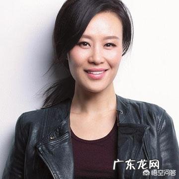 五十岁的女性留什么发型可以减龄并且显得有气质?