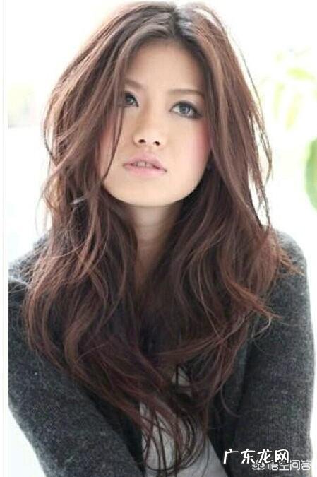 有哪些中等长度的卷发造型？