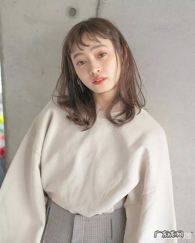 有哪些中等长度的卷发造型?