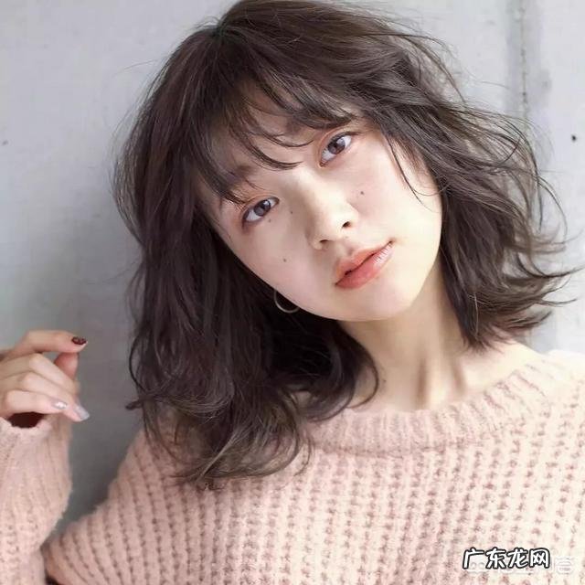 有哪些中等长度的卷发造型?