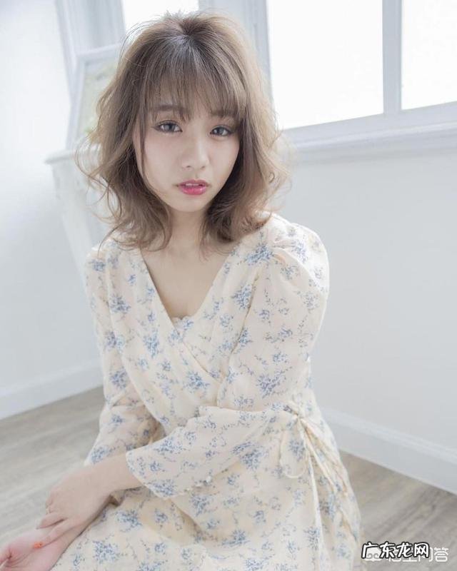 有哪些中等长度的卷发造型?