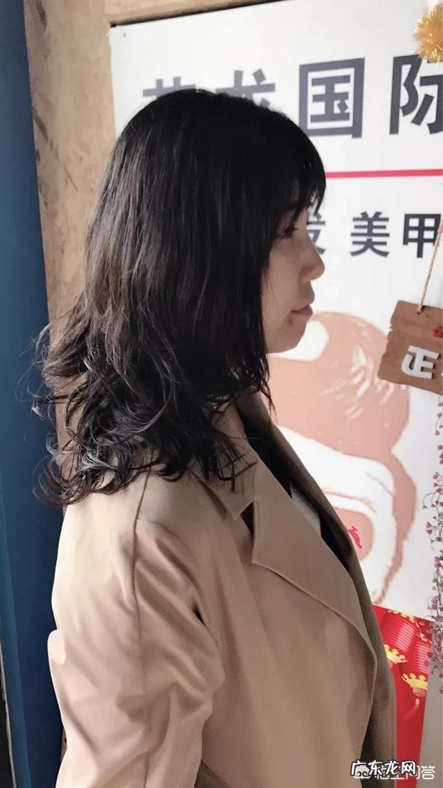 有哪些中等长度的卷发造型?