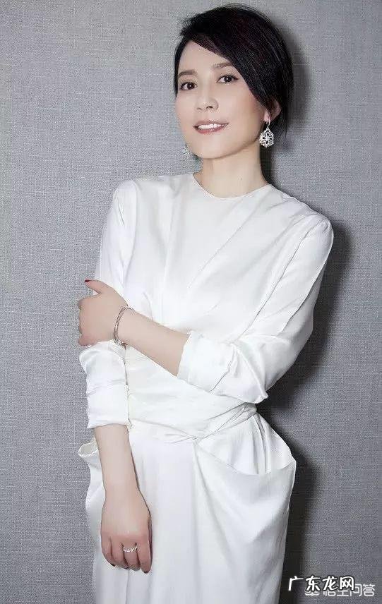 送女生银手镯买什么样的好?