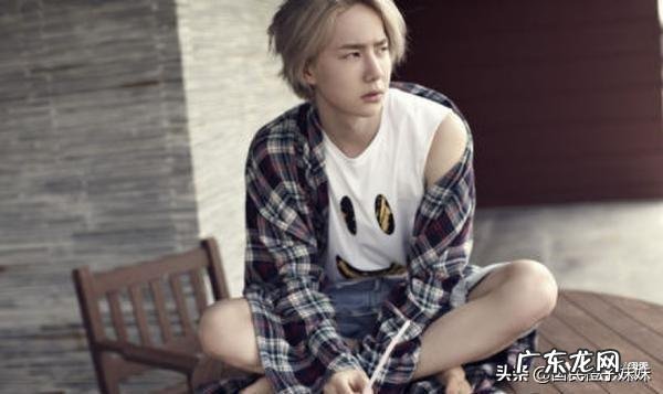 感觉王一博和易烊千玺两人跳舞都挺好的,但是谁更厉害一些?为什么?